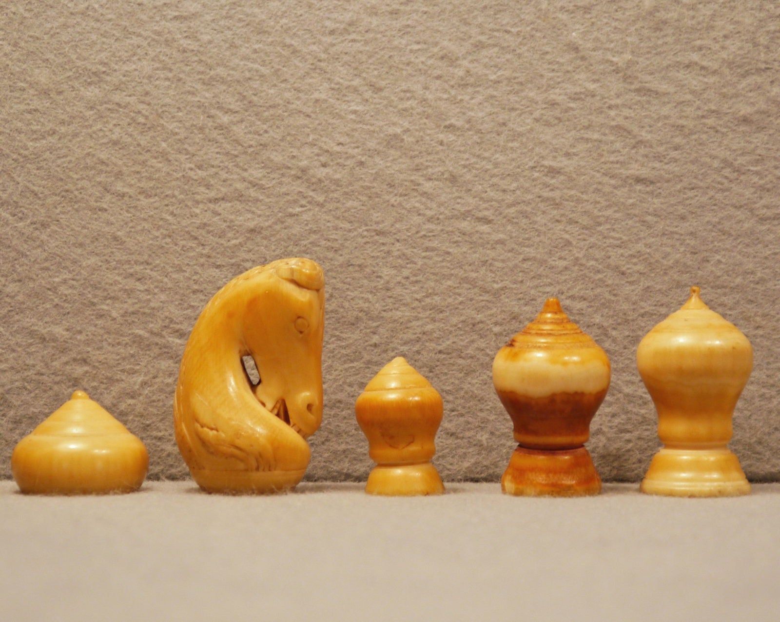 Cambodian Chess Set, 17th/18th century - Luke Honey | Antiques, Chess, Backgammon & Games