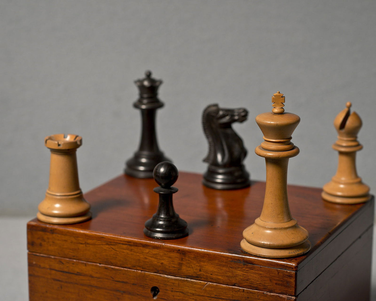 Jaques Staunton 4 1/2 inch Chess Set, circa 1870 - Luke Honey | Antiques, Chess, Backgammon & Games