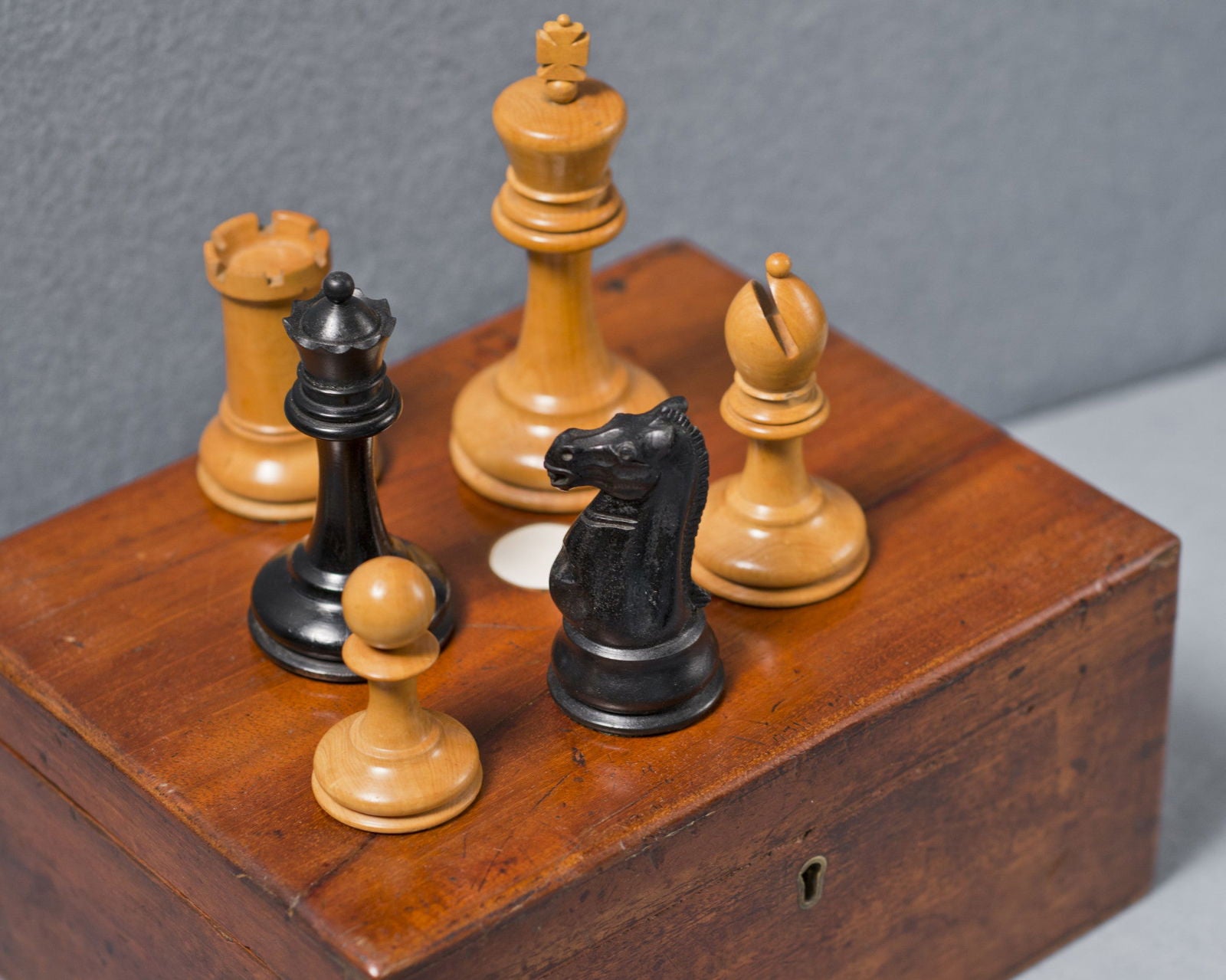 A Jaques Staunton "Club Size" Chess Set - Luke Honey | Antiques, Chess, Backgammon & Games