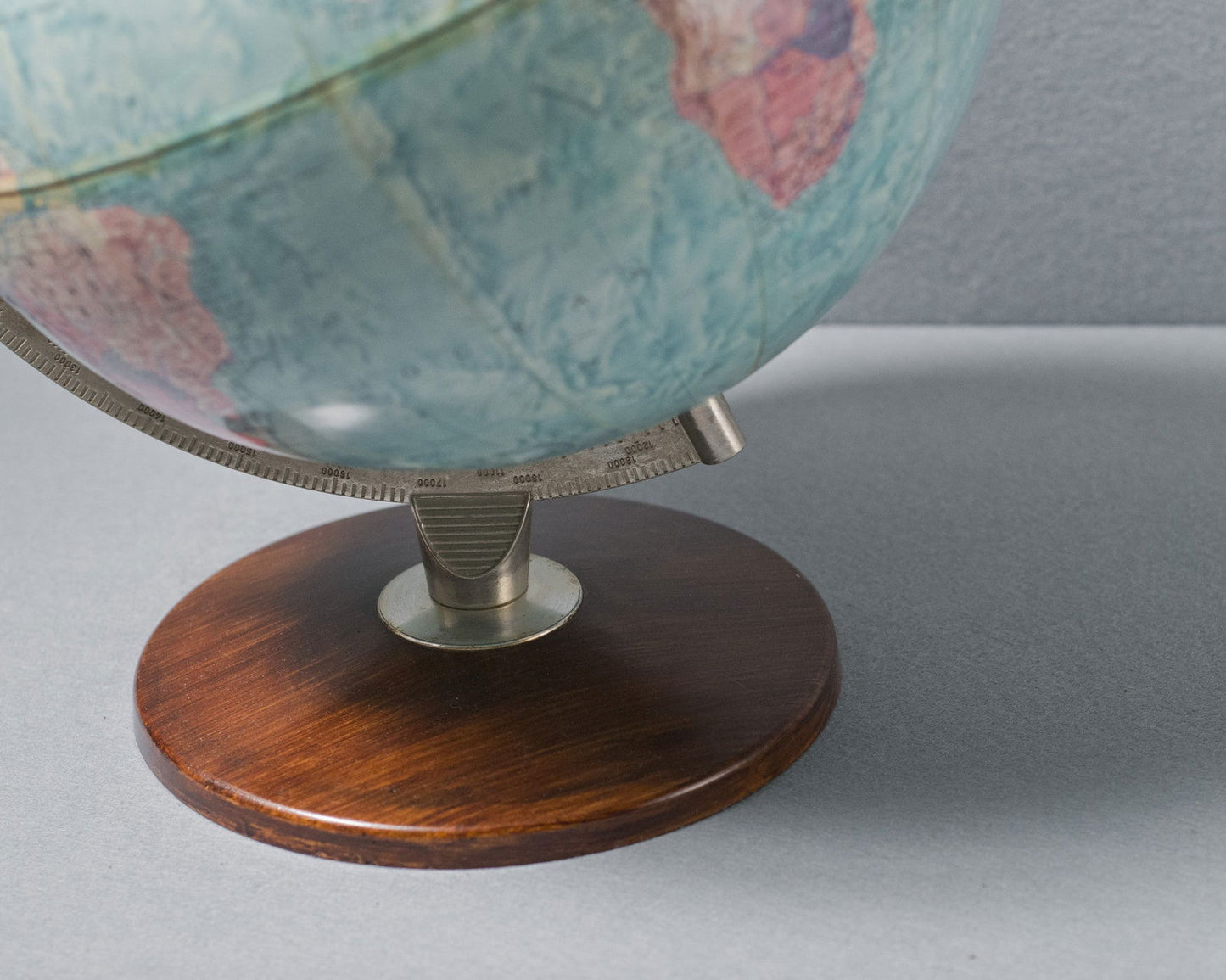 A Philips 'Stereo-Relief' 12 inch Globe - Luke Honey | Antiques, Chess, Backgammon & Games