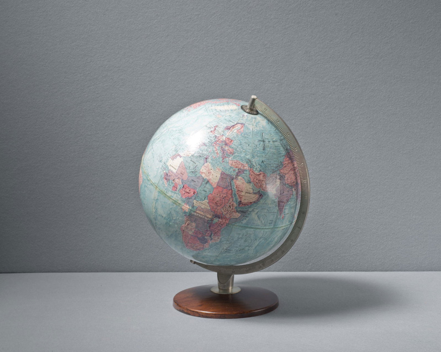 A Philips 'Stereo-Relief' 12 inch Globe - Luke Honey | Antiques, Chess, Backgammon & Games