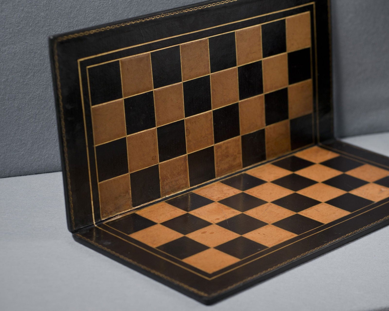 A San Francisco Chess Board, 1884 - Luke Honey | Antiques, Chess, Backgammon & Games