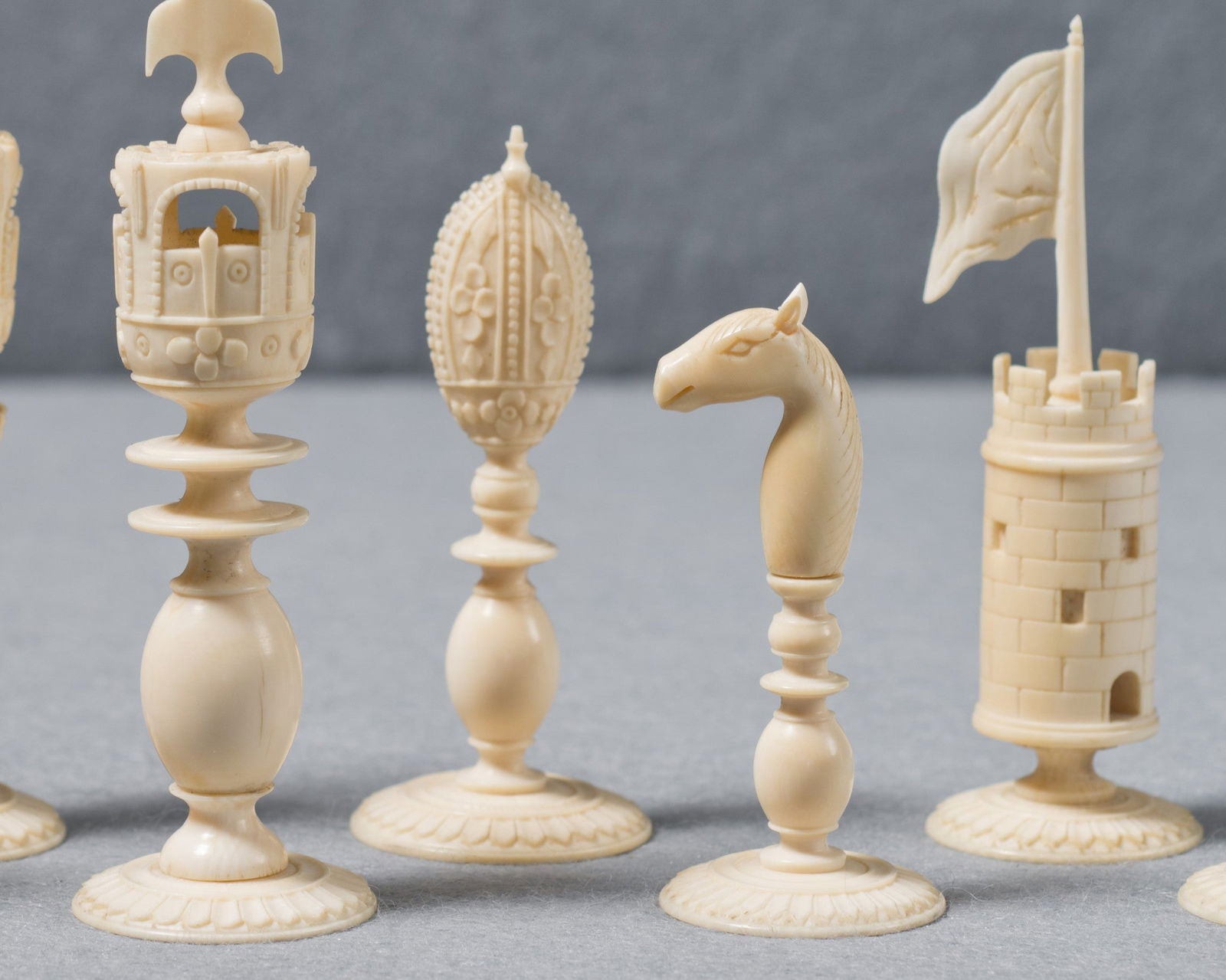 An Indian Ivory Chess Set, Delhi, circa 1840 - Luke Honey | Antiques, Chess, Backgammon & Games