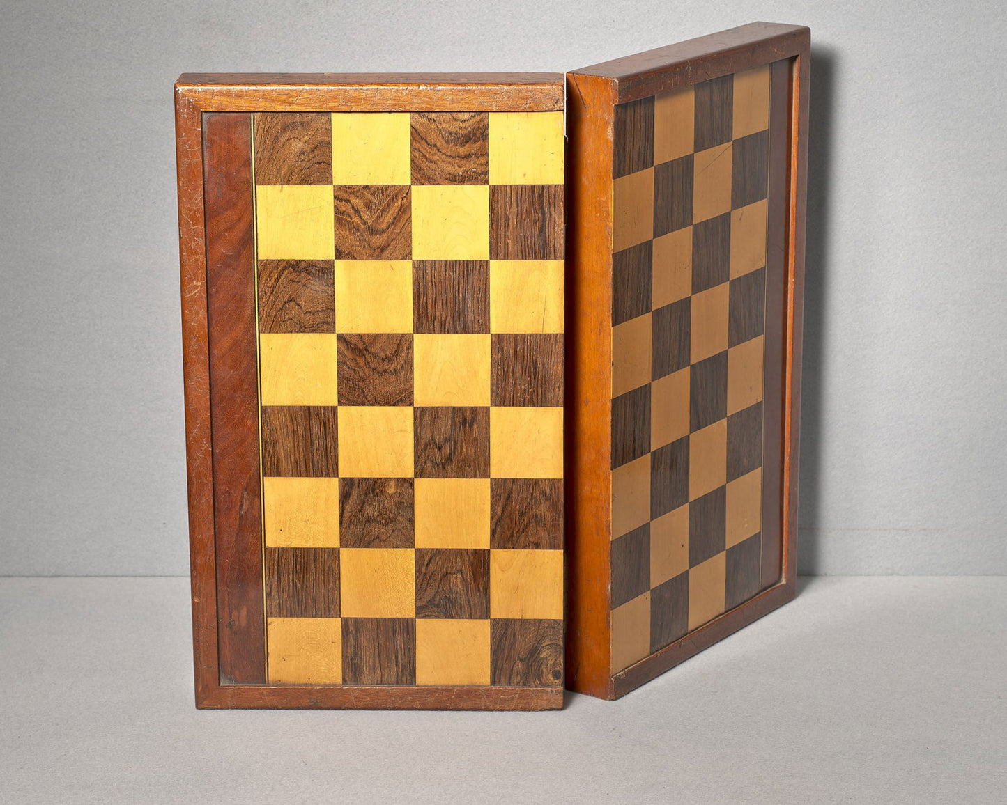 A Rosewood & Mahogany Games Board/Box - Luke Honey | Antiques, Chess, Backgammon & Games