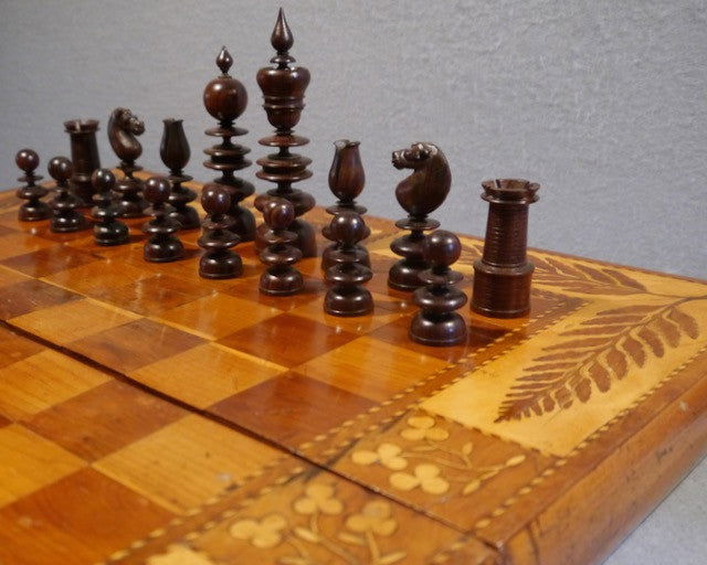 “Dublin” Palisander Chess Set, 19th century - Luke Honey | Antiques, Chess, Backgammon & Games