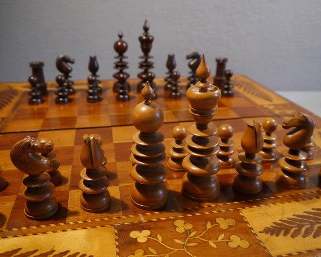 “Dublin” Palisander Chess Set, 19th century - Luke Honey | Antiques, Chess, Backgammon & Games