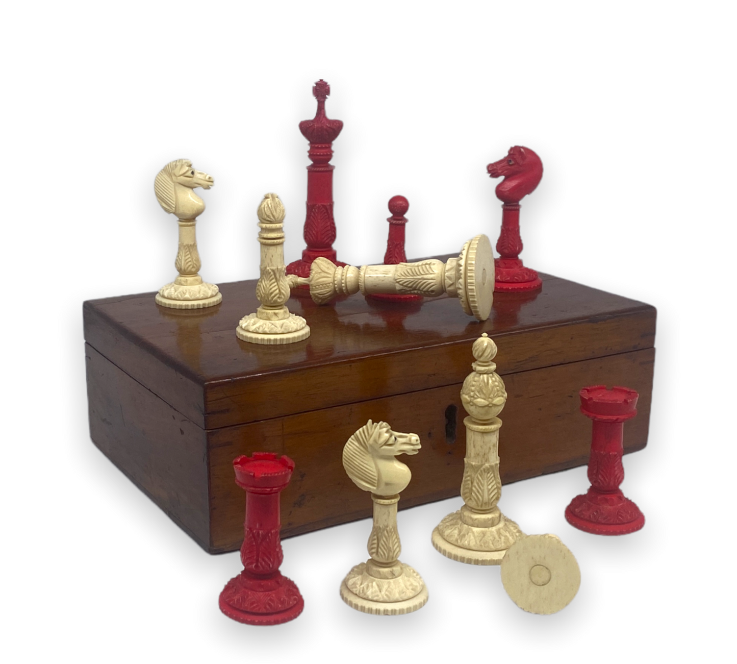 Edinburgh Upright Bone Chess Set, circa 1870 - Luke Honey | Antiques, Chess, Backgammon & Games