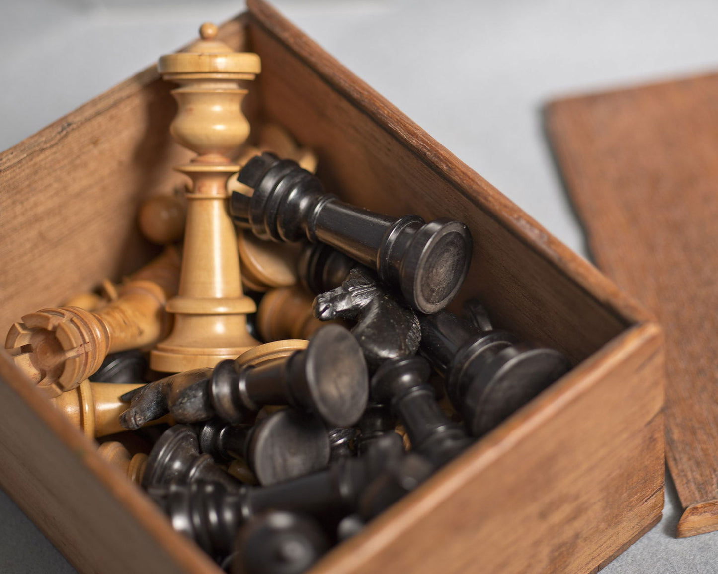 Edinburgh Upright Chess Set, circa 1860 - Luke Honey | Antiques, Chess, Backgammon & Games