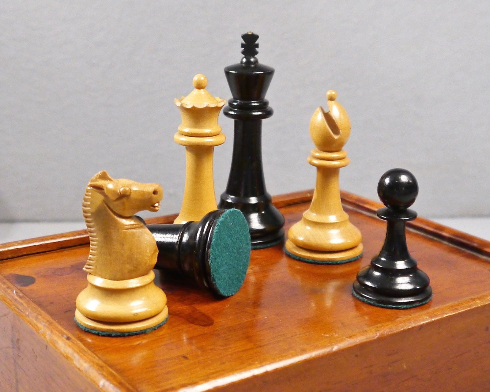 English “Staunton” Chess Set, circa 1900 - Luke Honey | Antiques, Chess, Backgammon & Games