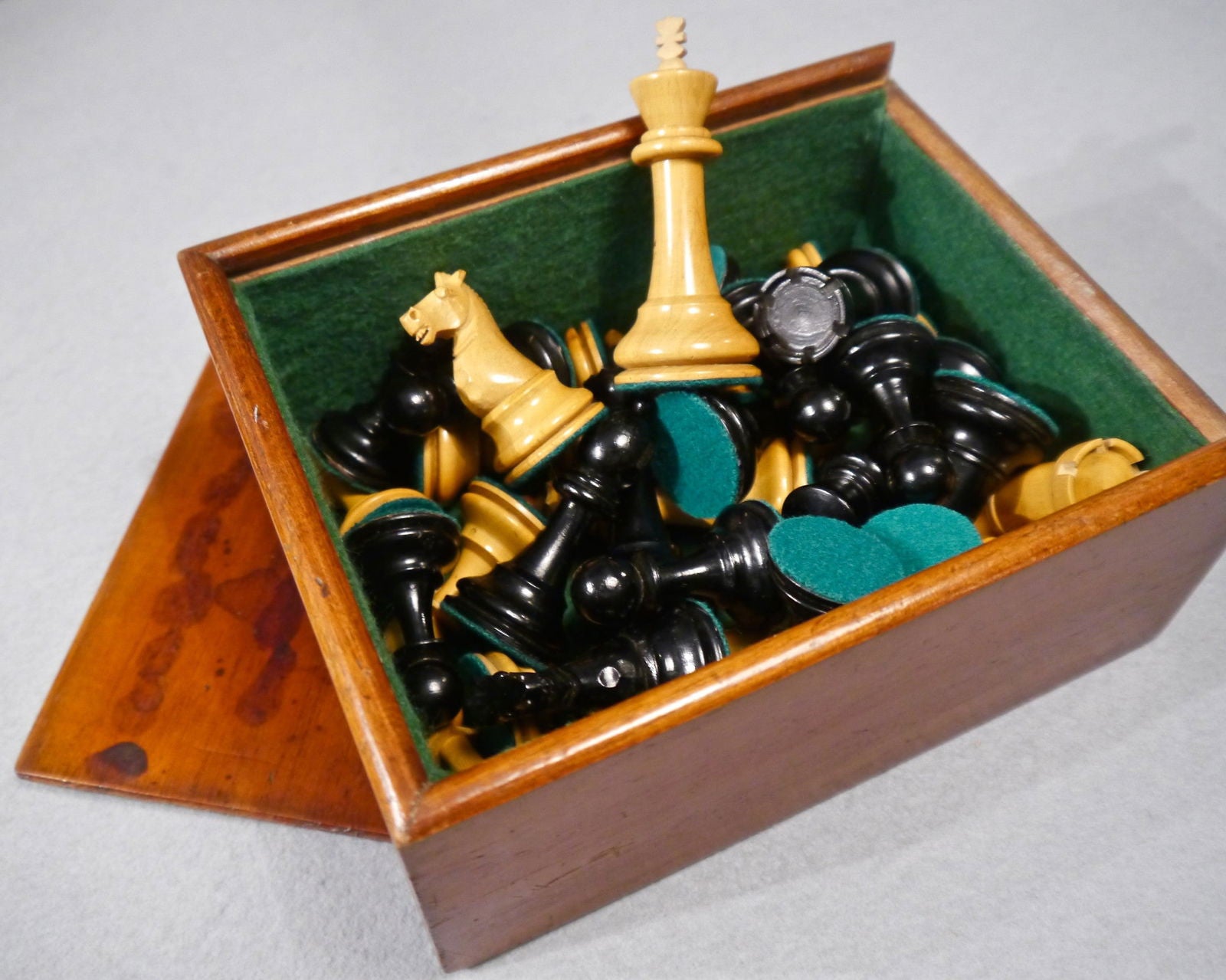 English “Staunton” Chess Set, circa 1900 - Luke Honey | Antiques, Chess, Backgammon & Games