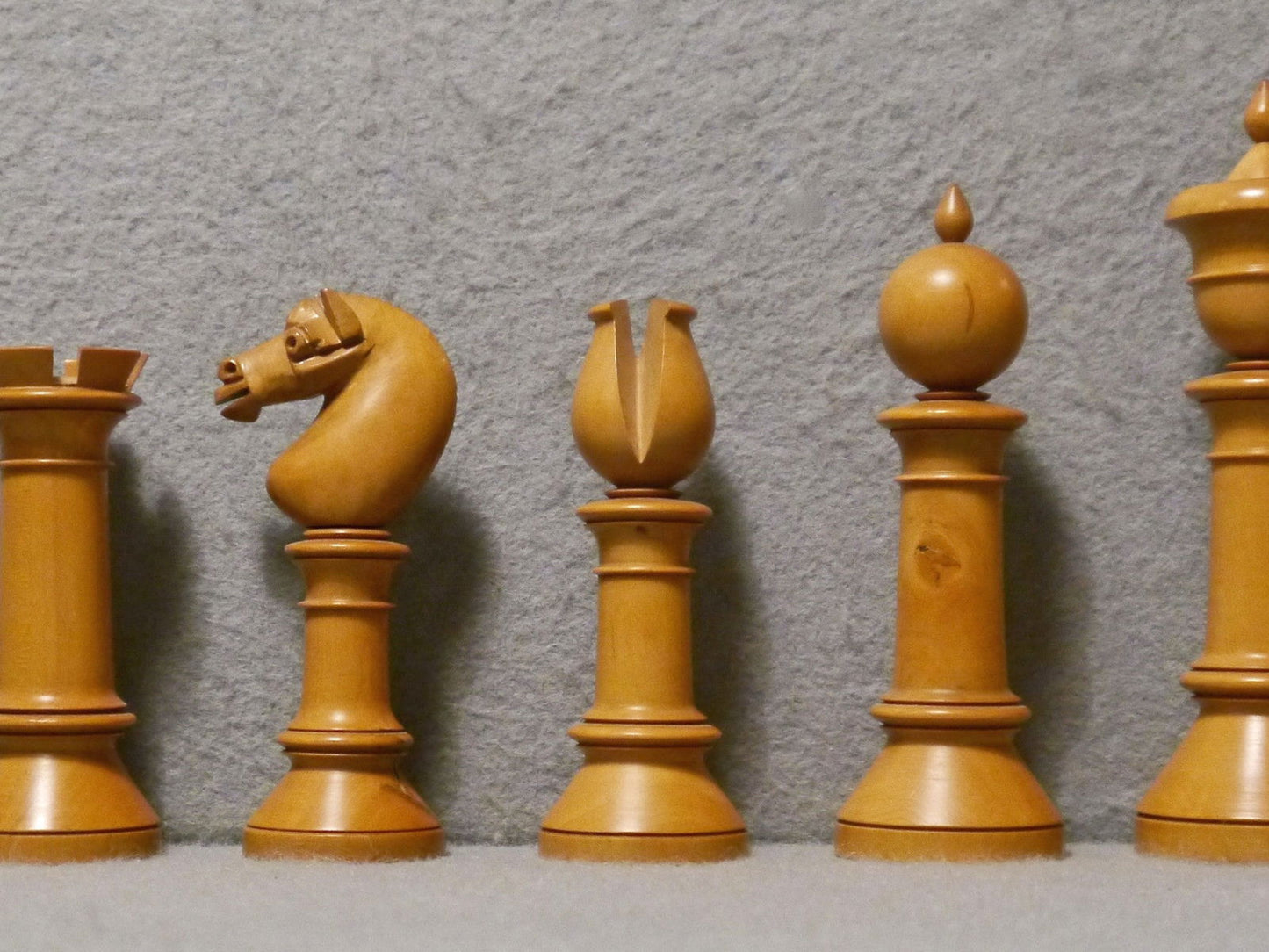 Fine Edinburgh Upright Chess Set, circa 1870 - Luke Honey | Antiques, Chess, Backgammon & Games