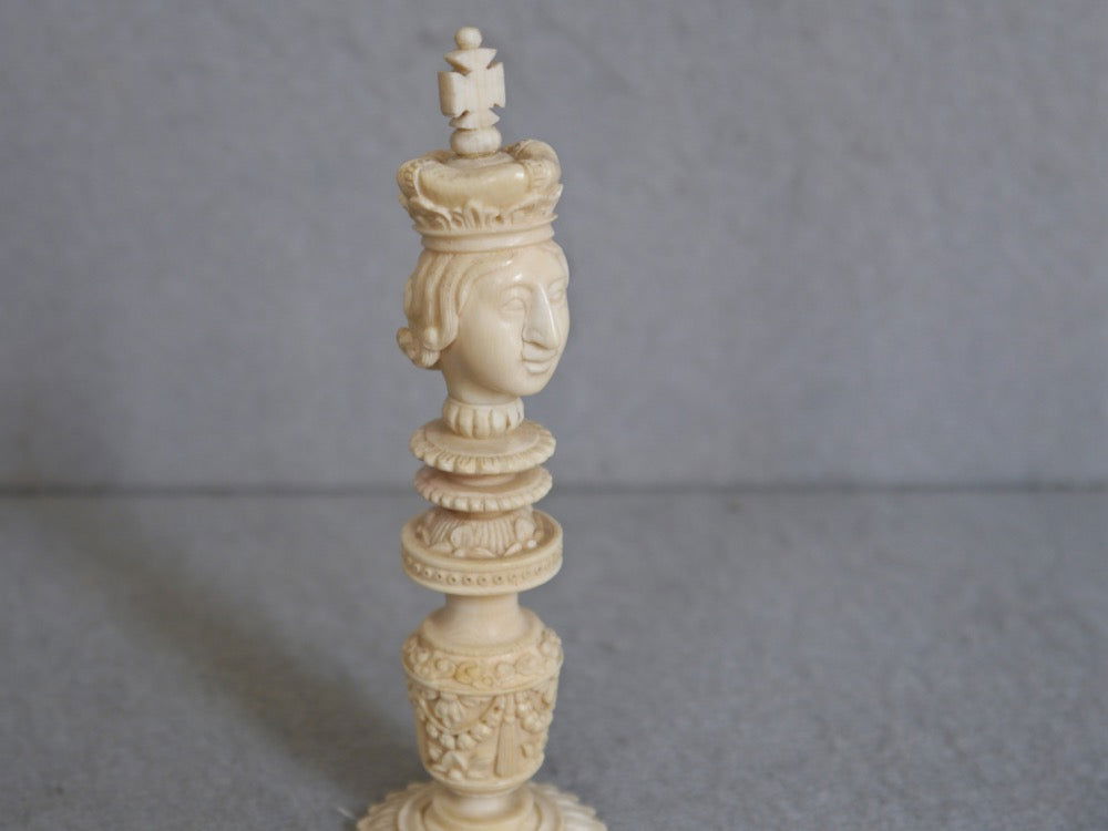 Fine Macao Export Chess Set, circa 1810 - Luke Honey | Antiques, Chess, Backgammon & Games