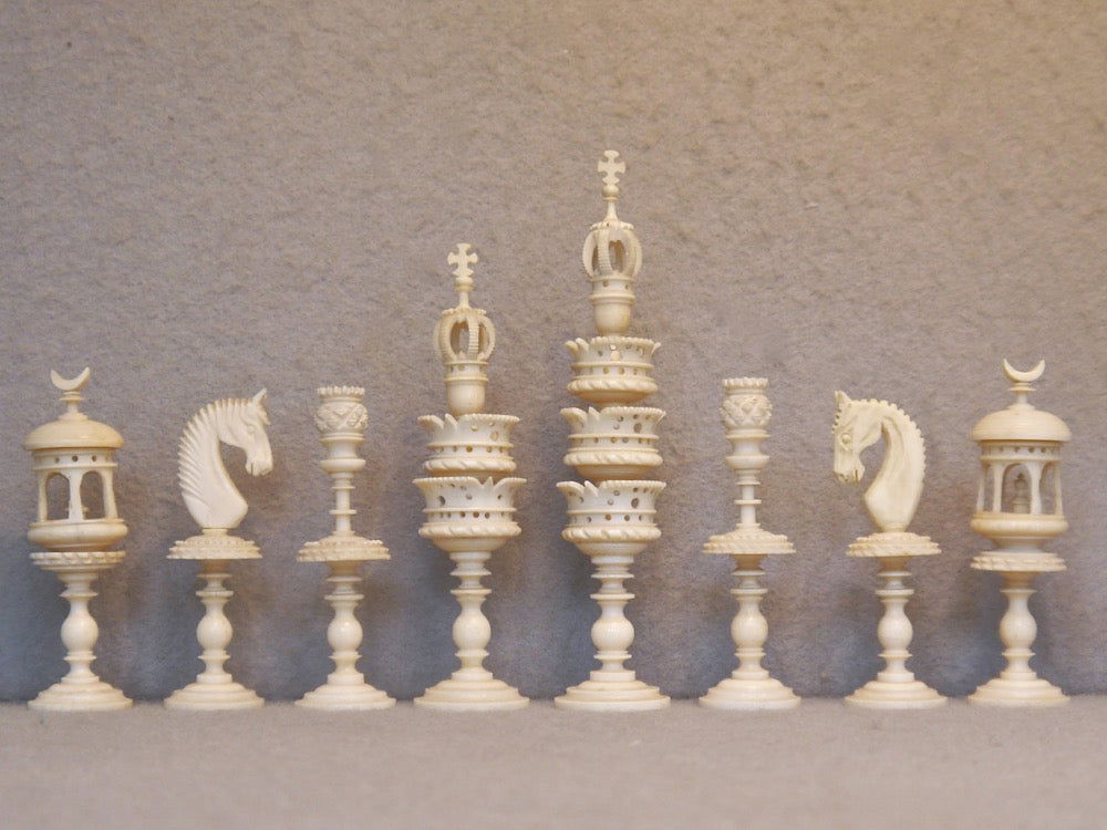 Fine “Selenus" Chess Set, circa 1810 - Luke Honey | Antiques, Chess, Backgammon & Games