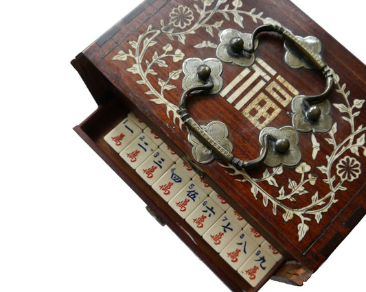 Good Shanghai Mahjong Set, circa 1925 - Luke Honey | Antiques, Chess, Backgammon & Games