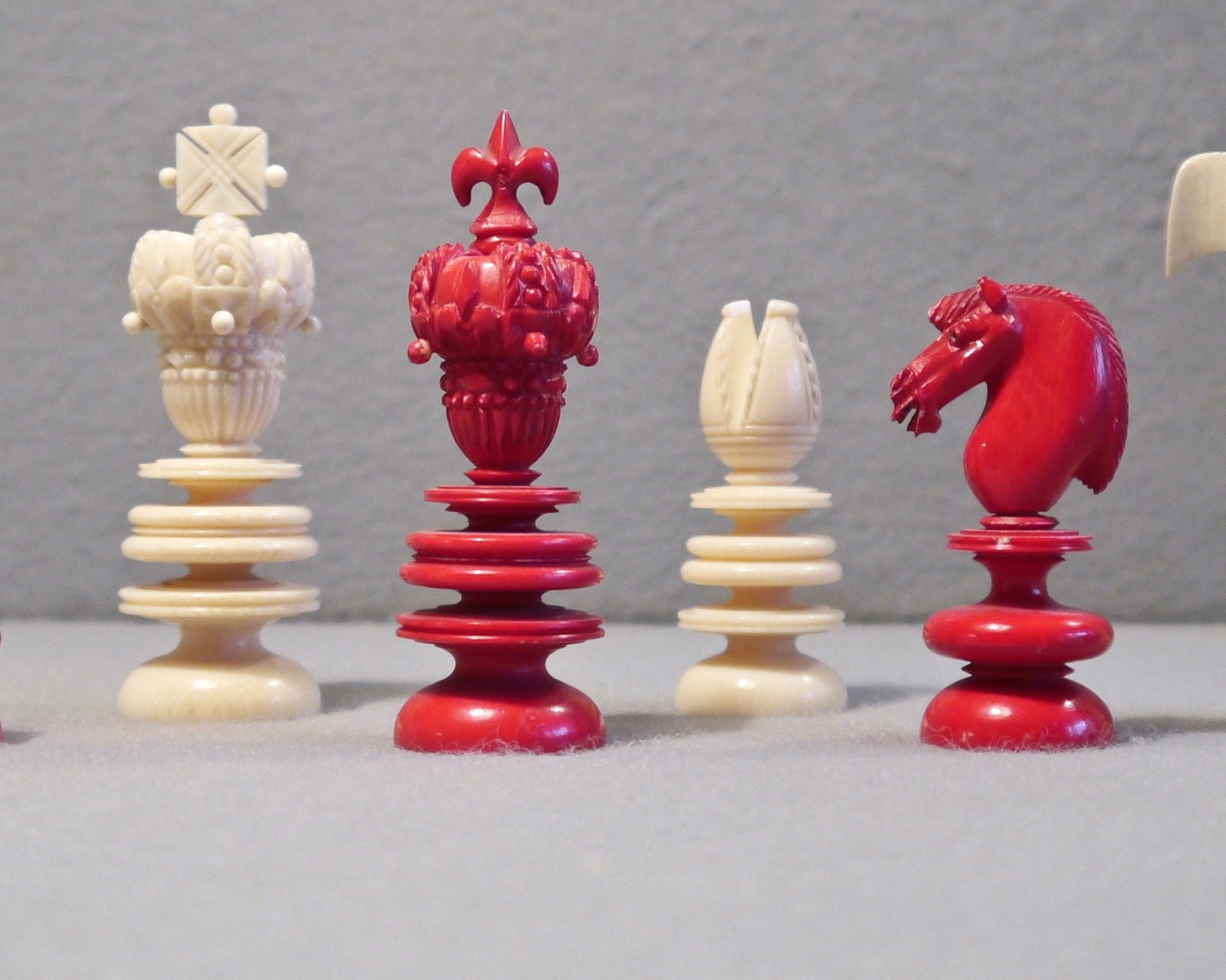 “Hastilow” Chess Set, circa 1850 - Luke Honey | Antiques, Chess, Backgammon & Games