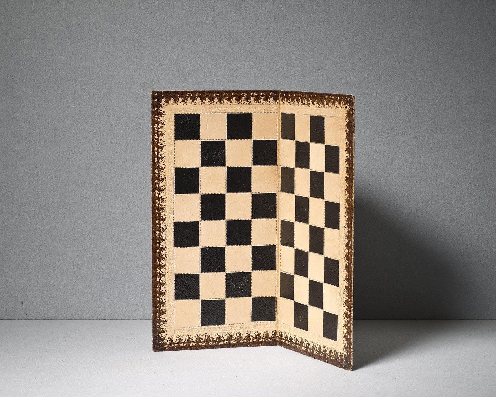 Jaques Leather Chess Board, circa 1950 - Luke Honey | Antiques, Chess, Backgammon & Games