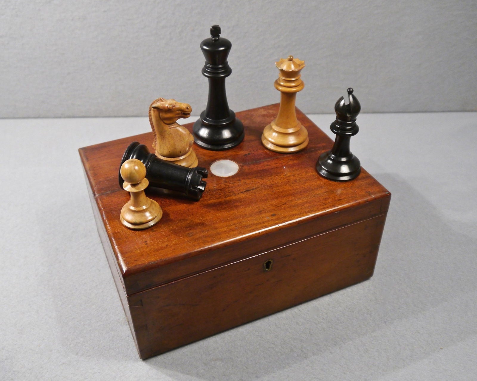 Jaques Staunton 4 ½ inch Chess Set, circa 1880 - Luke Honey | Antiques, Chess, Backgammon & Games