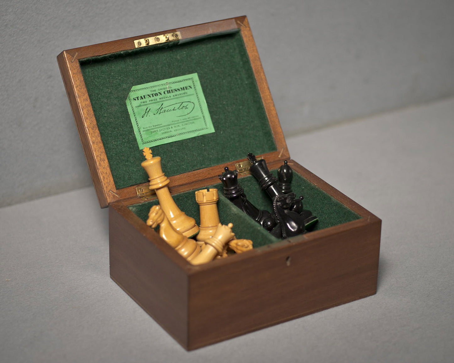 Jaques Staunton Boxwood Chess Set, 1943 - Luke Honey | Antiques, Chess, Backgammon & Games