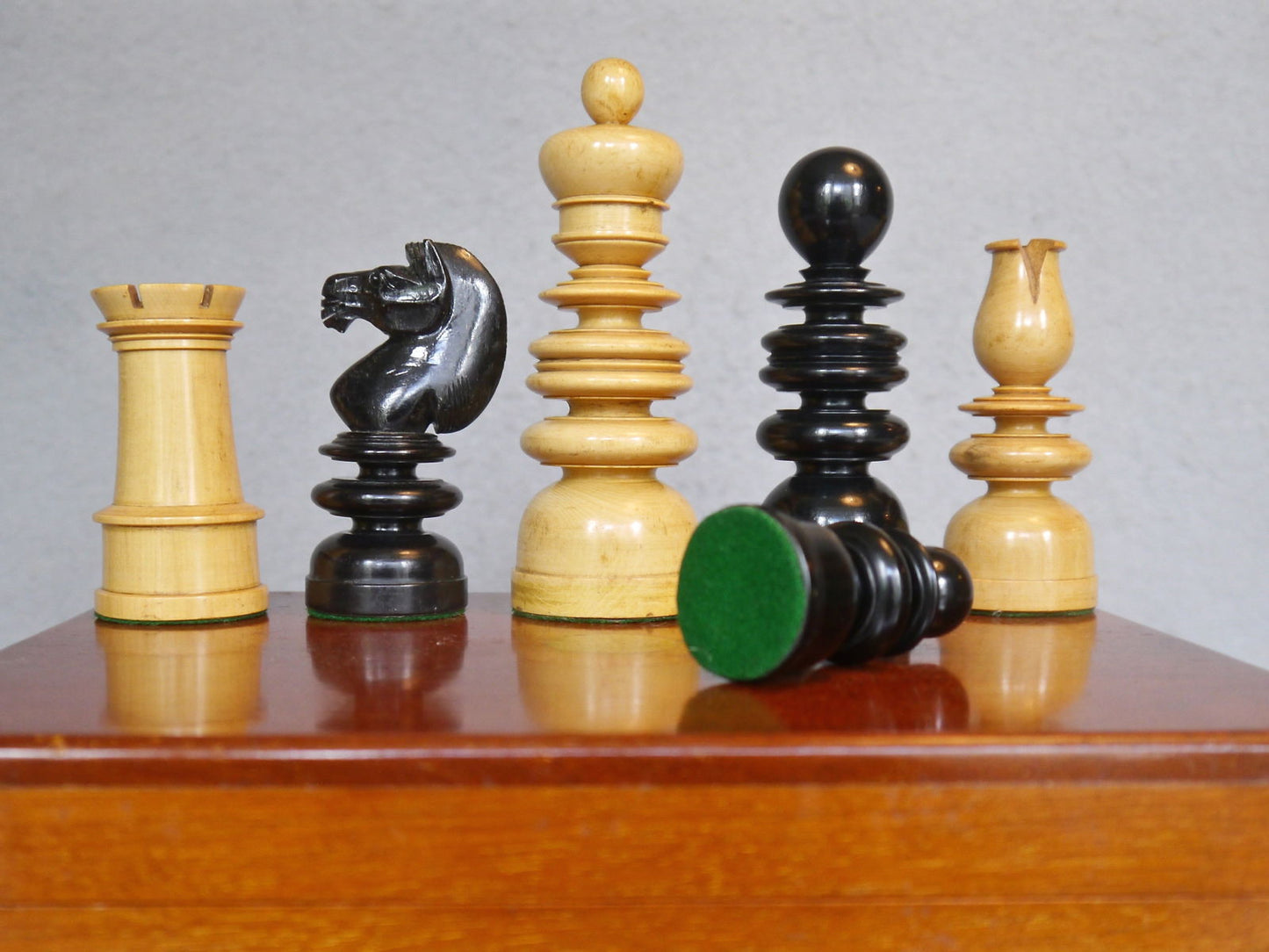 “Jaques Style” St George Chess Chess Set - Luke Honey | Antiques, Chess, Backgammon & Games