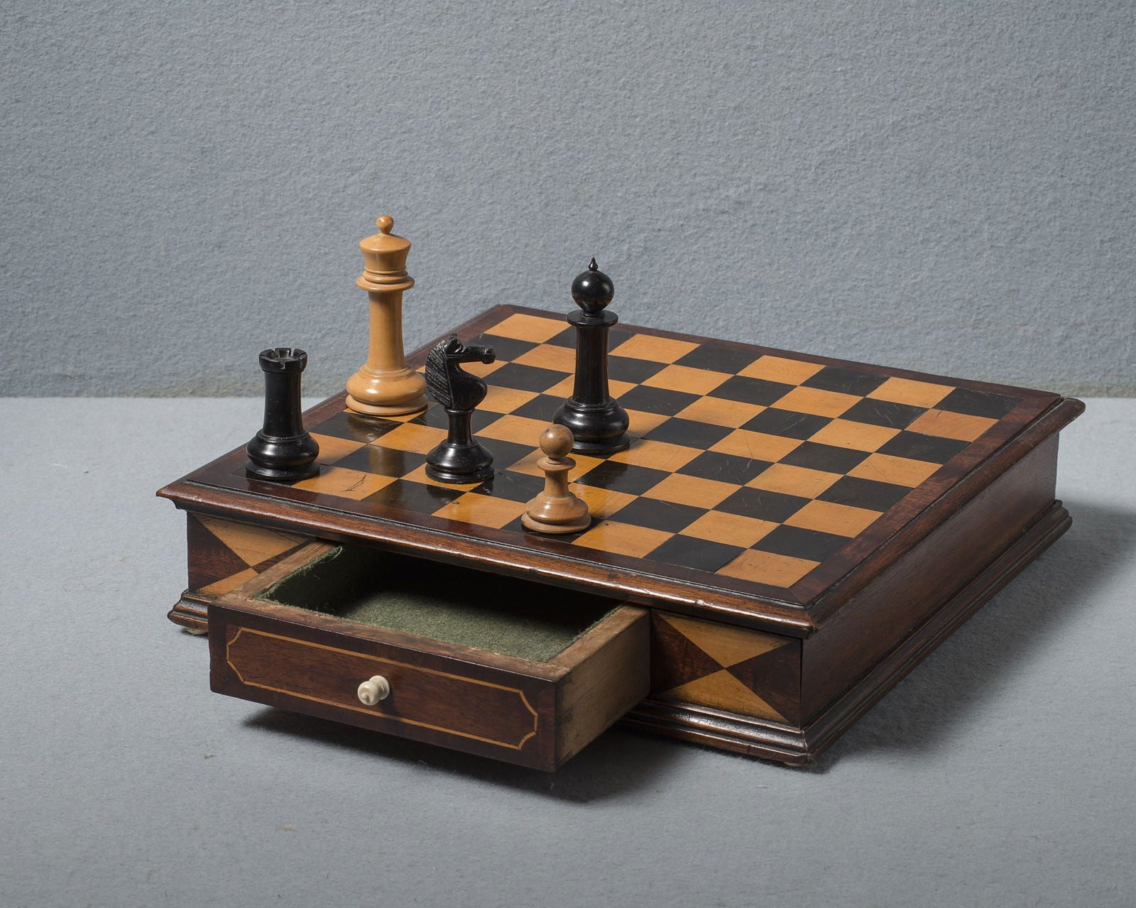 Mahogany & Ebony Chess Board, circa 1830 - Luke Honey | Antiques, Chess, Backgammon & Games