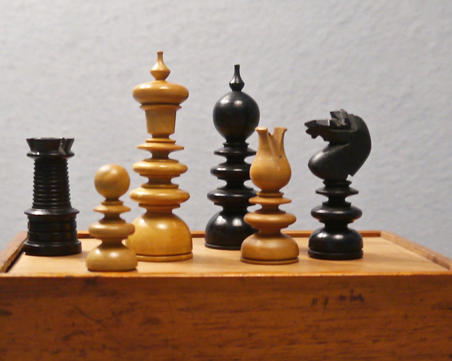 “Old English Pattern” Chess Set, 19th century - Luke Honey | Antiques, Chess, Backgammon & Games