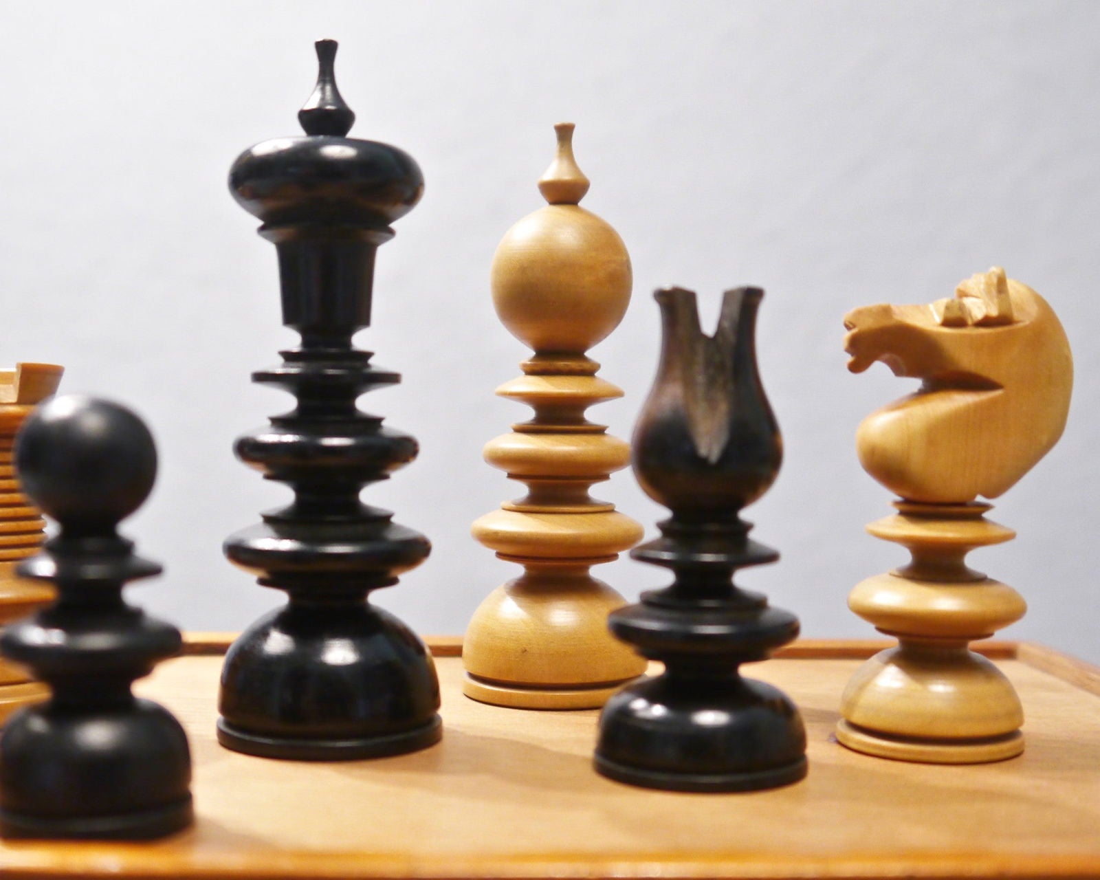 “Old English Pattern” Chess Set, 19th century - Luke Honey | Antiques, Chess, Backgammon & Games