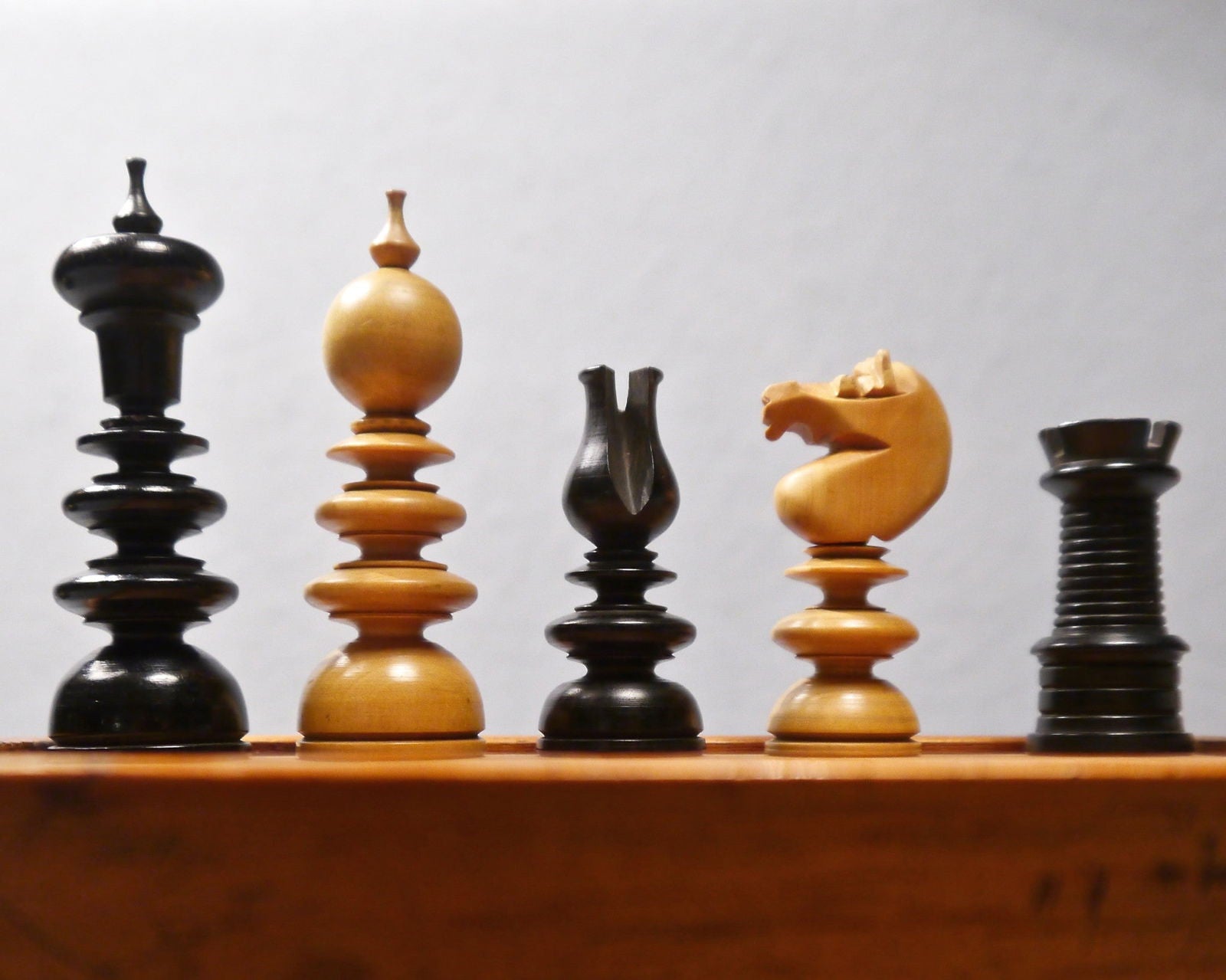 “Old English Pattern” Chess Set, 19th century - Luke Honey | Antiques, Chess, Backgammon & Games