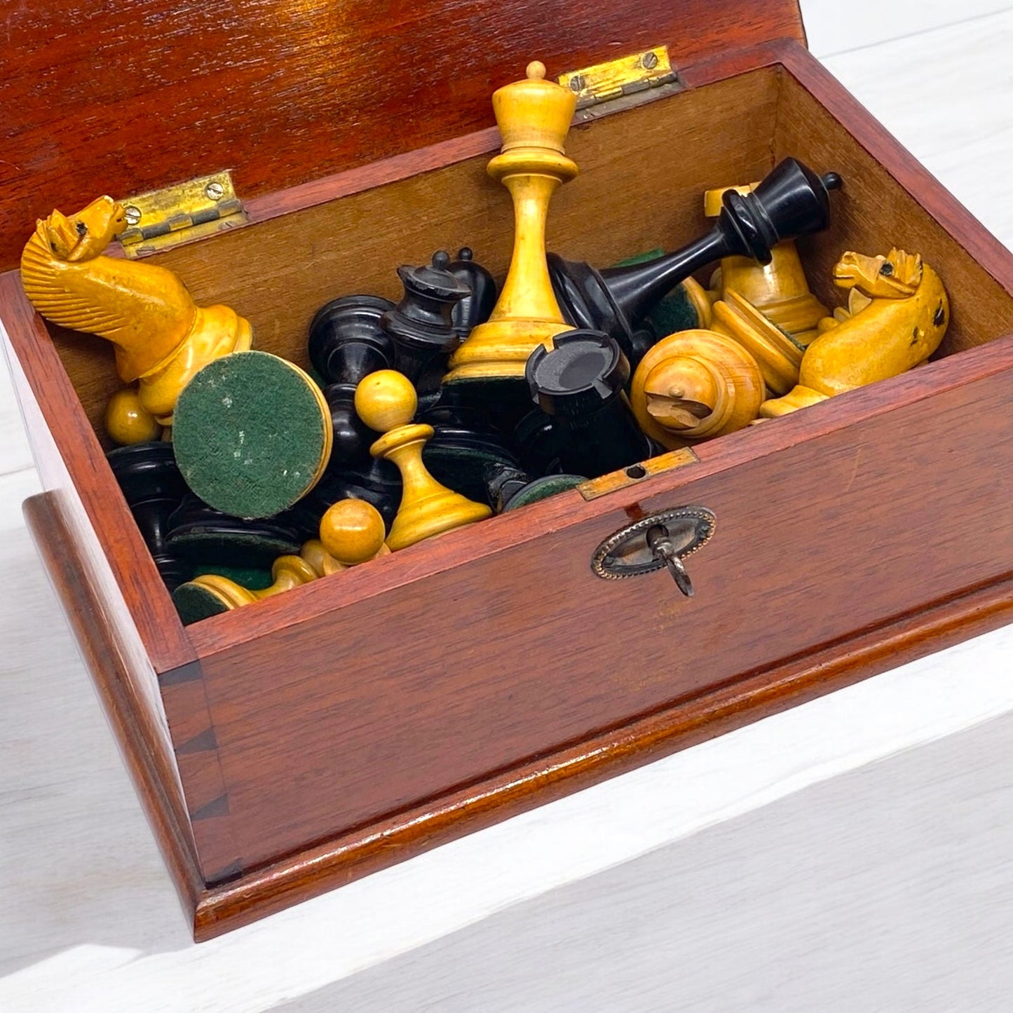 'Staunton' Chess Set & Board, circa 1900