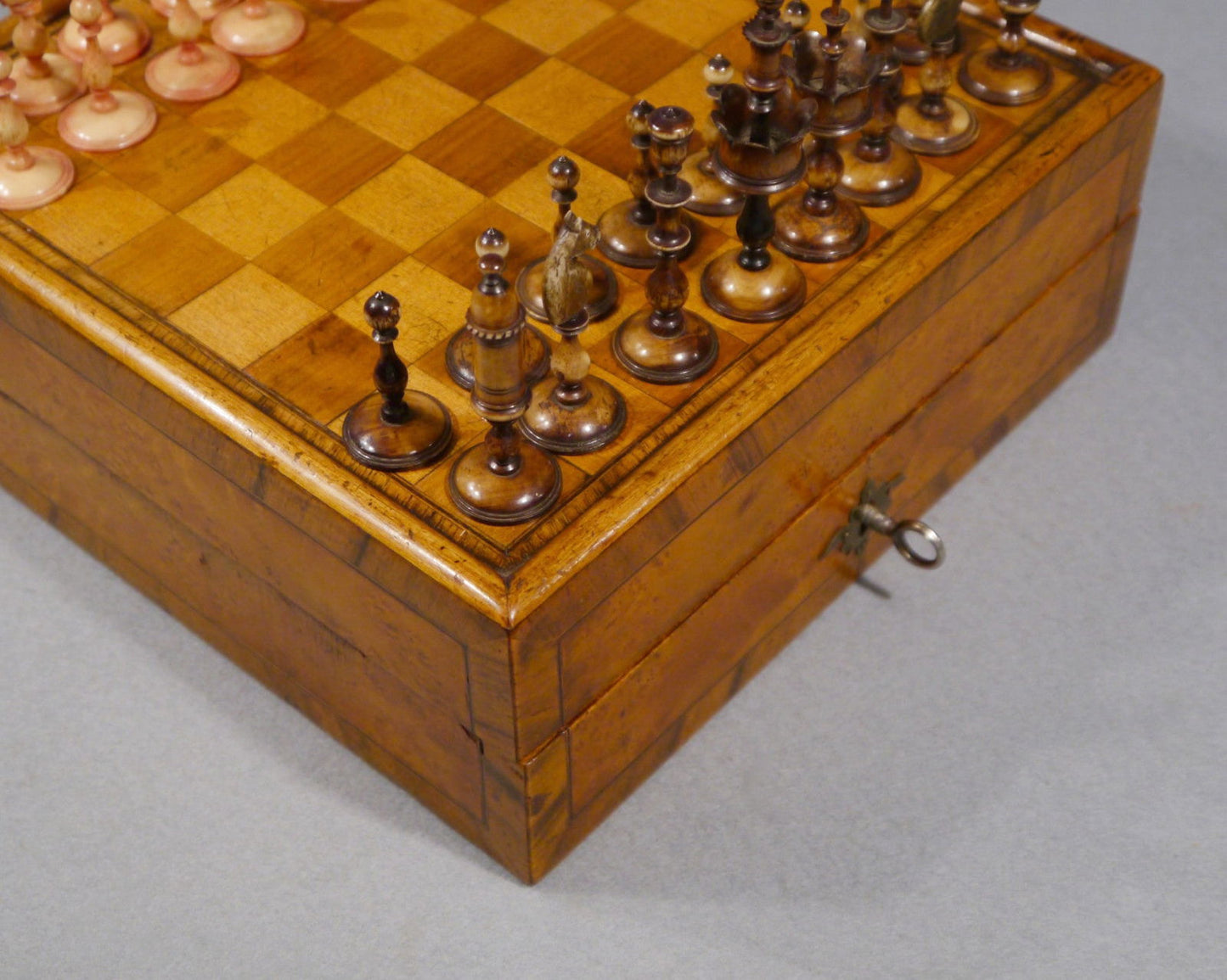 “Selenus" Chess Set & Board, 18th century - Luke Honey | Antiques, Chess, Backgammon & Games