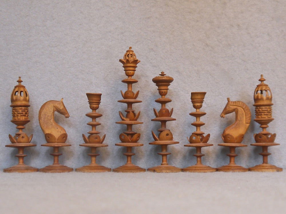 South German Pearwood Chess Set, circa 1800 - Luke Honey | Antiques, Chess, Backgammon & Games