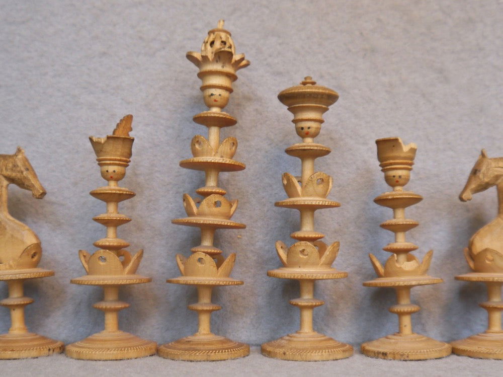 South German Pearwood Chess Set, circa 1800 - Luke Honey | Antiques, Chess, Backgammon & Games