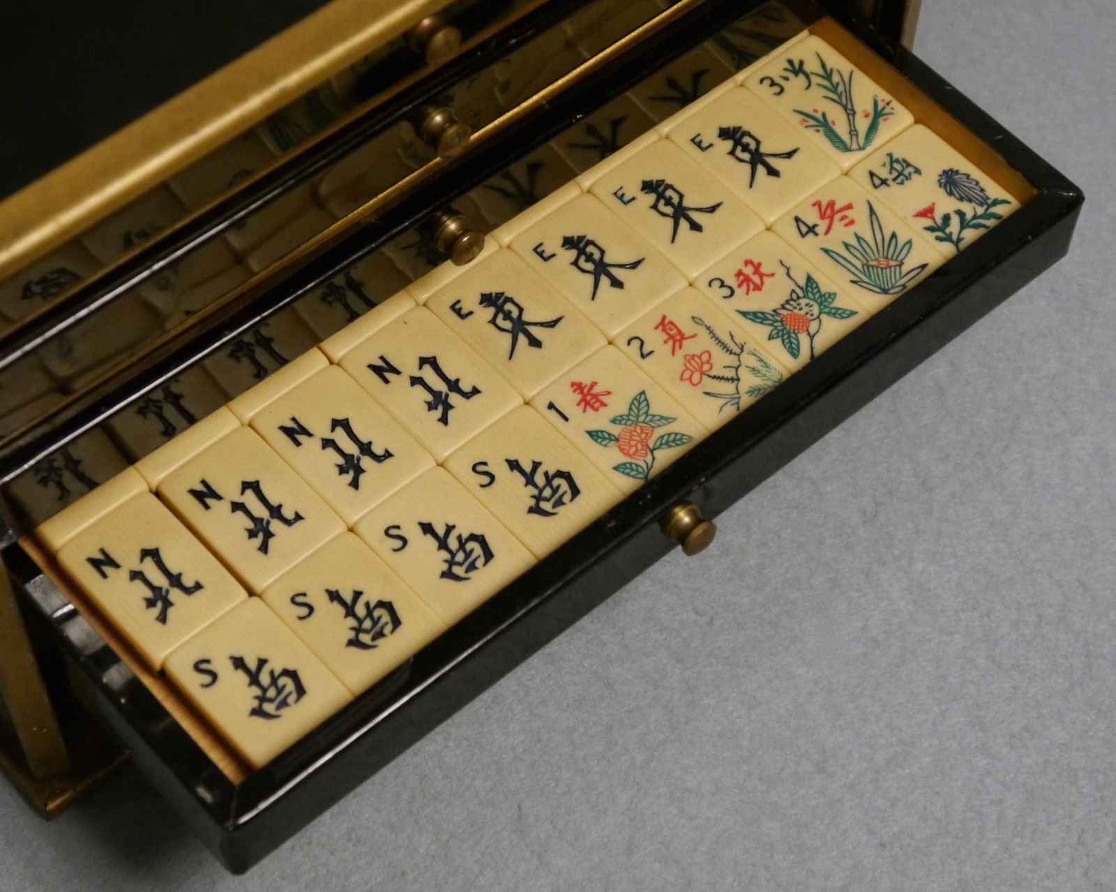 Stylish American Mah Jong Set, circa 1920 - Luke Honey | Antiques, Chess, Backgammon & Games