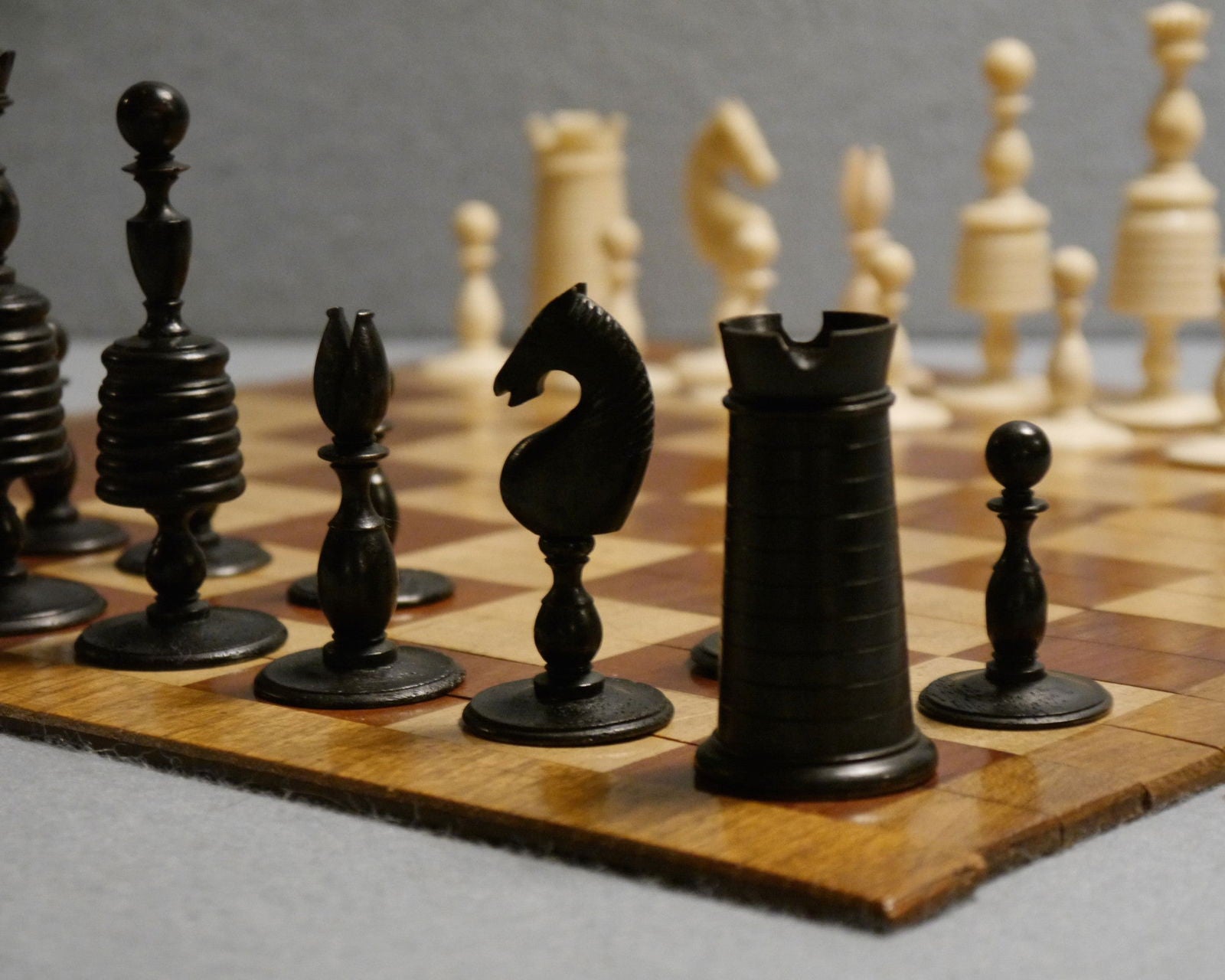 “Washington Pattern” Chess Set, circa 1800 - Luke Honey | Antiques, Chess, Backgammon & Games