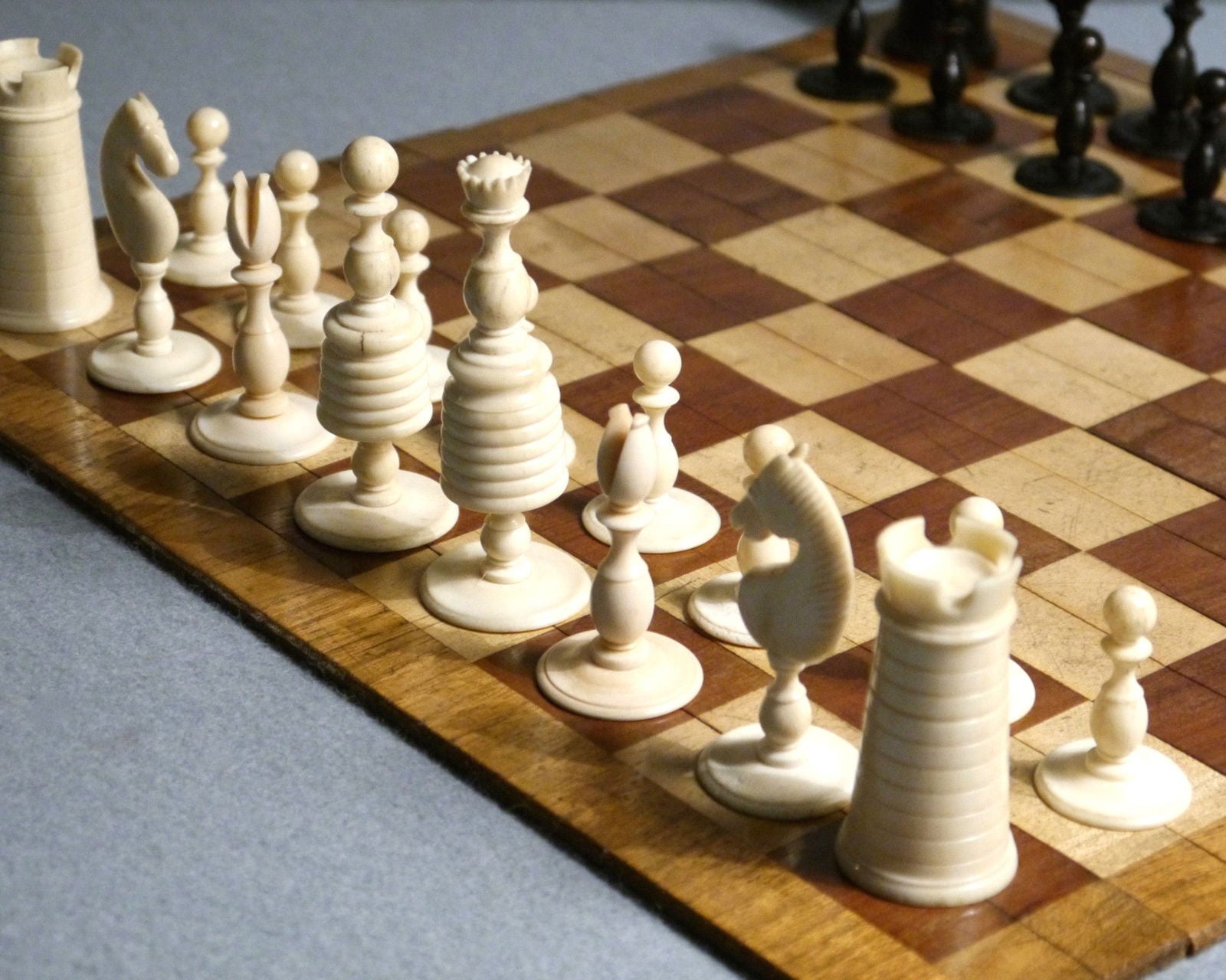 “Washington Pattern” Chess Set, circa 1800 - Luke Honey | Antiques, Chess, Backgammon & Games